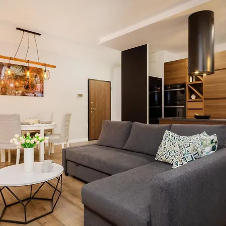 Apartamento Lux Unique Rzeczypospolitej With Parking By Renters Prestige Varsóvia