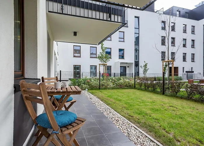 Lux Unique Rzeczypospolitej With Parking By Renters Prestige Varsó