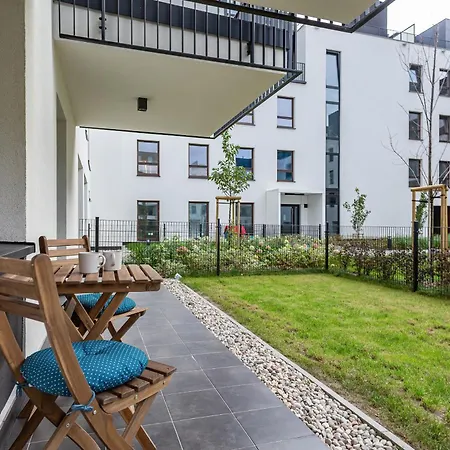 Lux Unique Rzeczypospolitej With Parking By Renters Prestige ワルシャワ